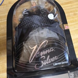 limited edition Vanna White "Vanna Silver" doll. Nib